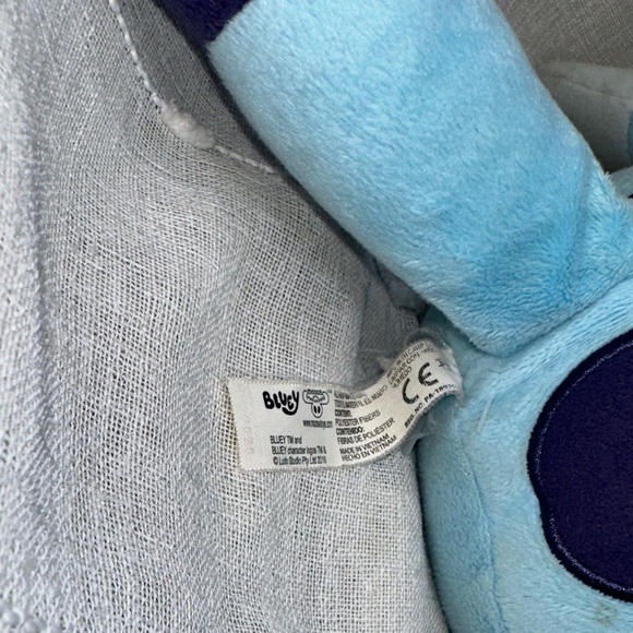 Bluey Kids Bedding Plush 17" Cuddle and Decorative Pillow Buddy, Microfiber EUC - Picture 11 of 14